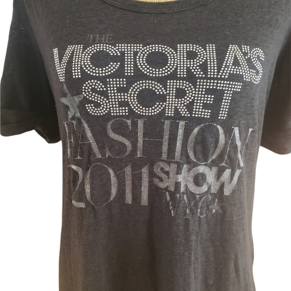 Victoria Secret t-shirt bundle - Picture 5 of 11